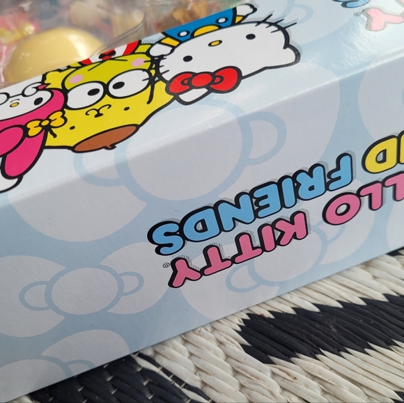 Salty Snacks Hello Kitty and Friends 6 Figurine Set - Brand New Collectors - Picture 5 of 10